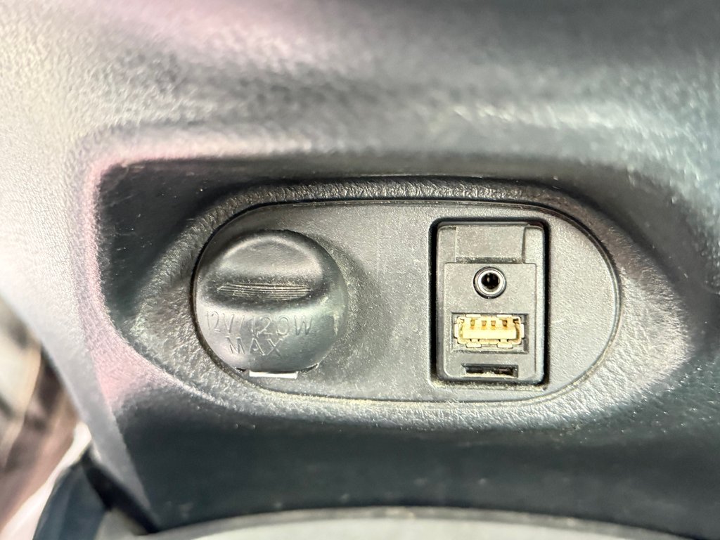 Toyota Yaris Hatchback SE = HYPER RARE / MAGS / AILERON ET ++ / AUBAINE / 2019 à Thetford Mines, Québec - 43 - w1024h768px