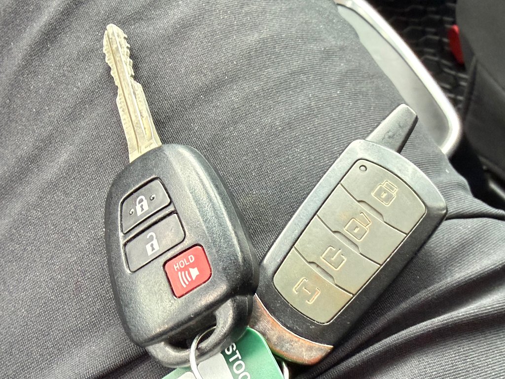 Toyota Yaris Hatchback SE = HYPER RARE / MAGS / AILERON ET ++ / AUBAINE / 2019 à Thetford Mines, Québec - 49 - w1024h768px