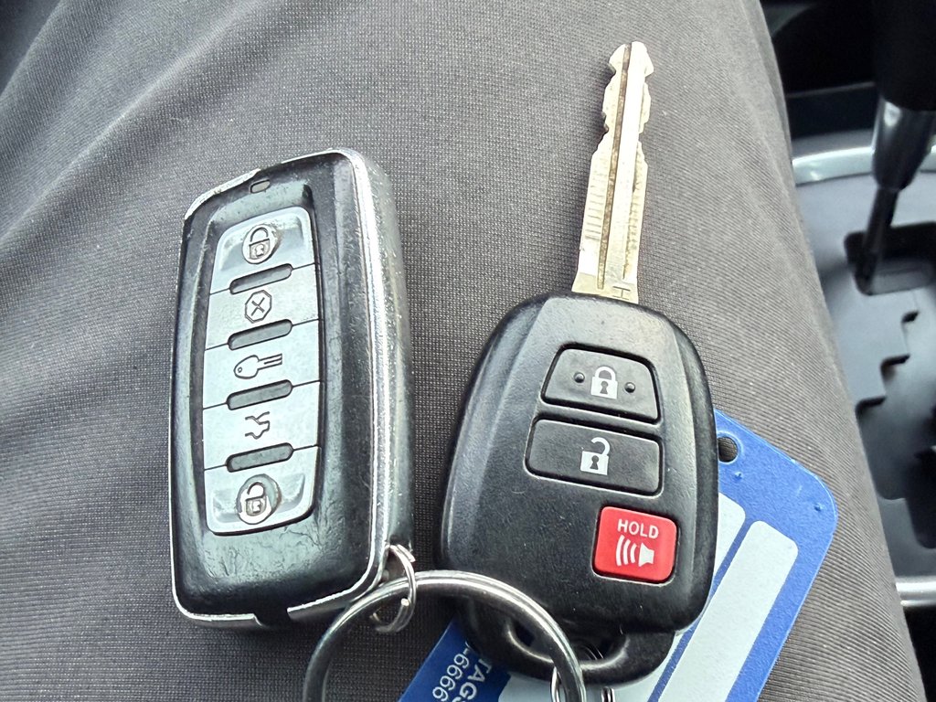 2015 Toyota Yaris SE / AUTOM / TRÈS BAS KILOS / ULTRA FIABLE / in Thetford Mines, Quebec - 40 - w1024h768px