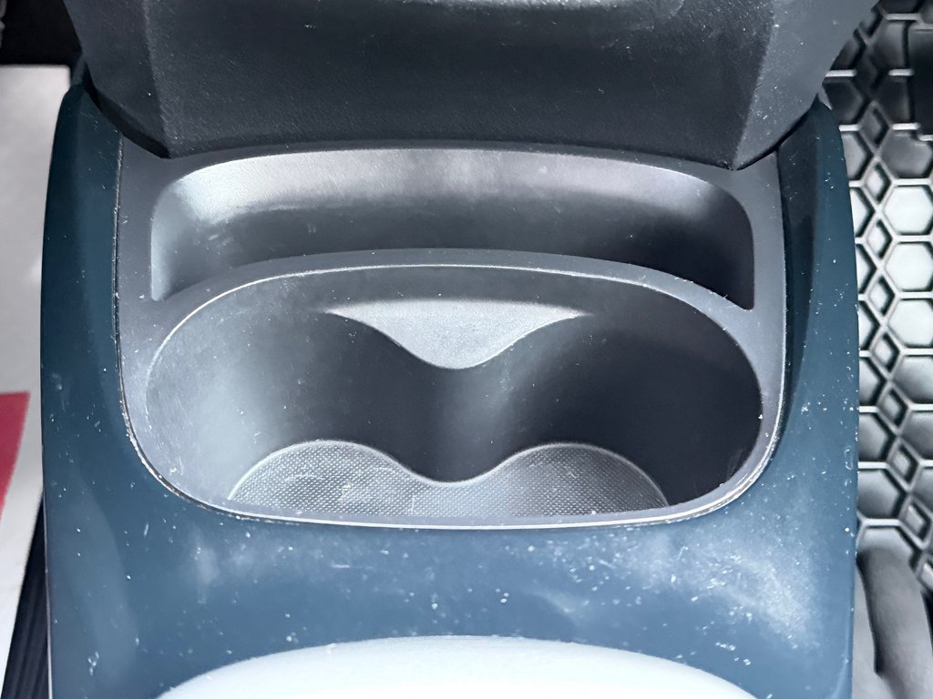 2015 Toyota Yaris SE / AUTOM / TRÈS BAS KILOS / ULTRA FIABLE / in Thetford Mines, Quebec - 36 - w1024h768px