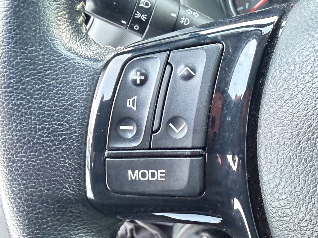 2015 Toyota Yaris SE / AUTOM / TRÈS BAS KILOS / ULTRA FIABLE / in Thetford Mines, Quebec - 28 - w1024h768px