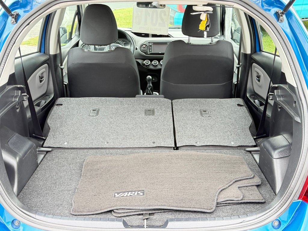 2016 Toyota Yaris LE / MANUELLE + AC / ULTRA ÉCONOMIQUE / in Thetford Mines, Quebec - 44 - w1024h768px
