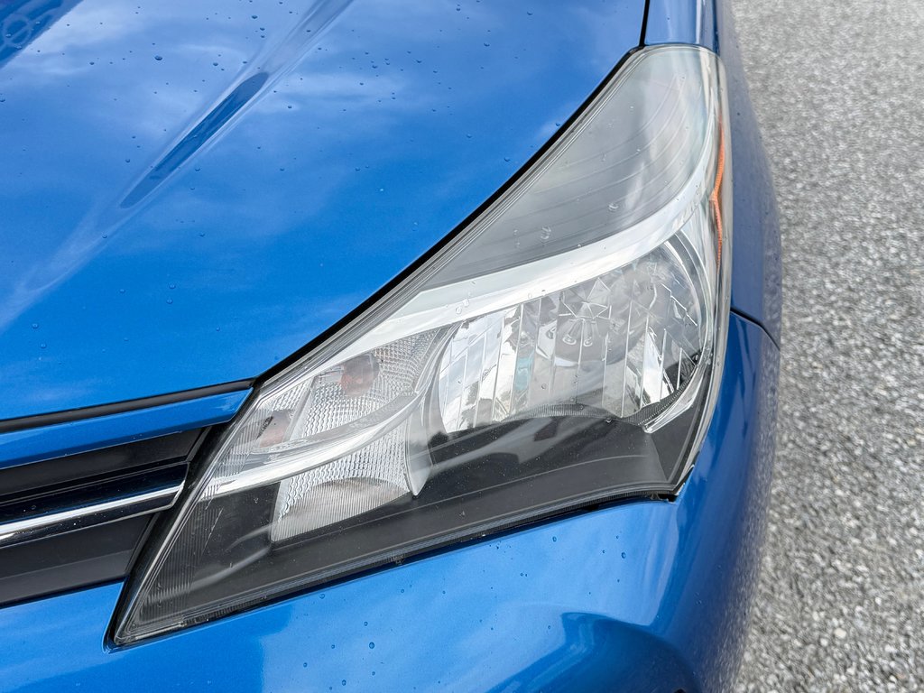 2016 Toyota Yaris LE / MANUELLE + AC / ULTRA ÉCONOMIQUE / in Thetford Mines, Quebec - 10 - w1024h768px