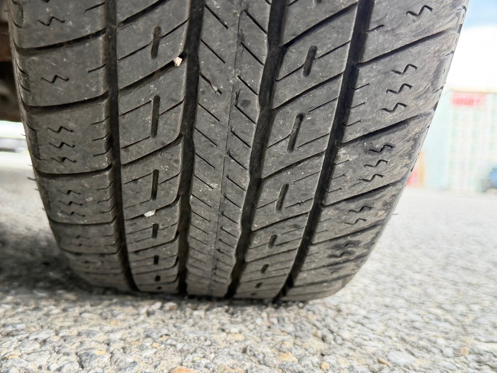 2016 Toyota Yaris LE / MANUELLE + AC / ULTRA ÉCONOMIQUE / in Thetford Mines, Quebec - 15 - w1024h768px