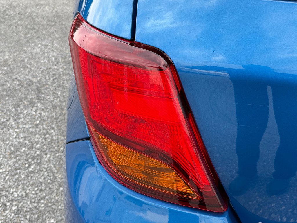 2016 Toyota Yaris LE / MANUELLE + AC / ULTRA ÉCONOMIQUE / in Thetford Mines, Quebec - 17 - w1024h768px