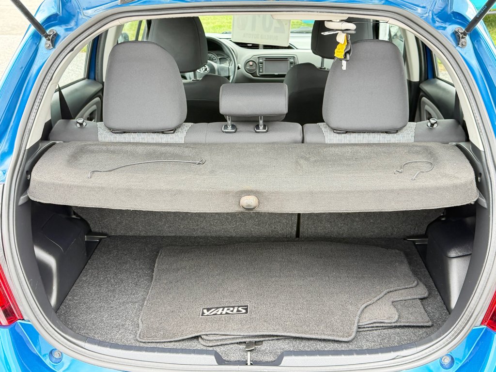 2016 Toyota Yaris LE / MANUELLE + AC / ULTRA ÉCONOMIQUE / in Thetford Mines, Quebec - 42 - w1024h768px