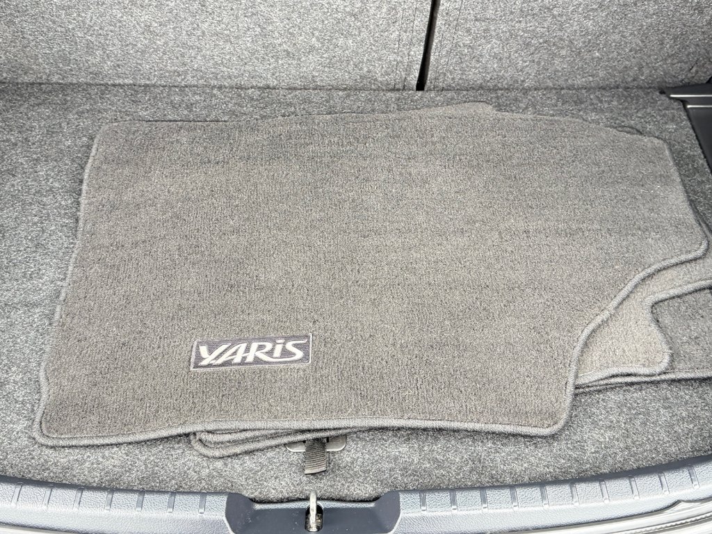 2016 Toyota Yaris LE / MANUELLE + AC / ULTRA ÉCONOMIQUE / in Thetford Mines, Quebec - 43 - w1024h768px