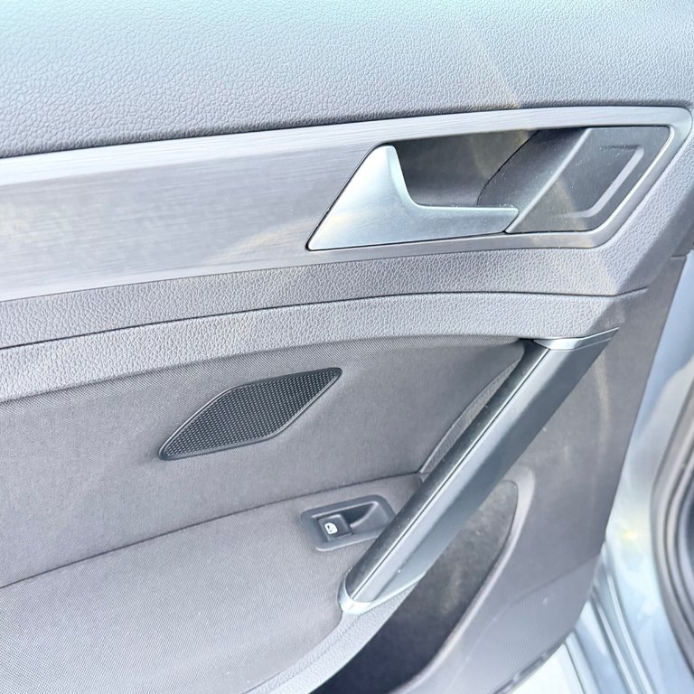 Volkswagen Golf SportWagen COMFORTLINE AWD / MEILLEUR PRIX GARANTIS / 2019 à Thetford Mines, Québec - 36 - w1024h768px