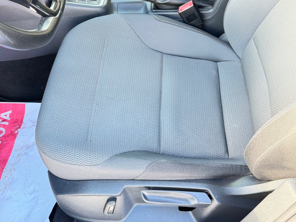 Volkswagen Golf TRENDLINE / MANUELLE / TURBO / MAGS / RABAISSÉ /VITRE TEINTÉE ET +++ / 2015 à Thetford Mines, Québec - 31 - w1024h768px