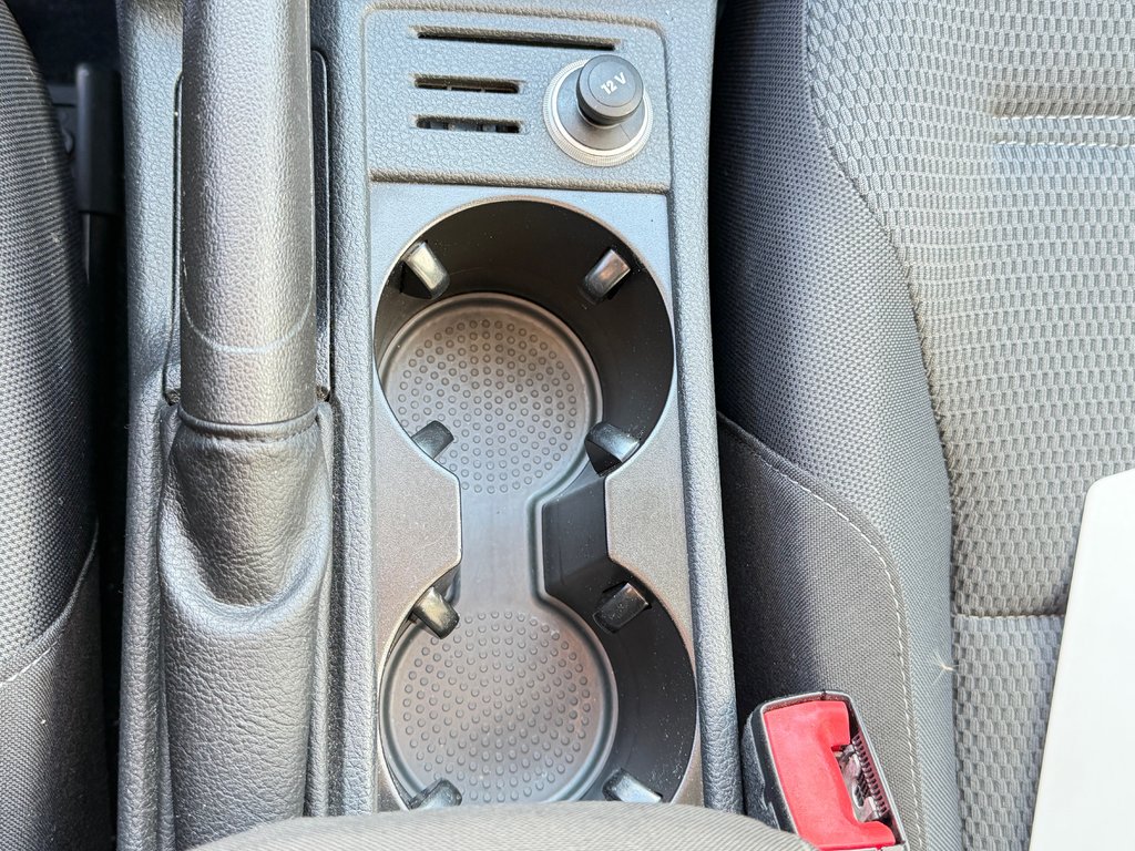 Volkswagen Golf TRENDLINE / MANUELLE / TURBO / MAGS / RABAISSÉ /VITRE TEINTÉE ET +++ / 2015 à Thetford Mines, Québec - 44 - w1024h768px