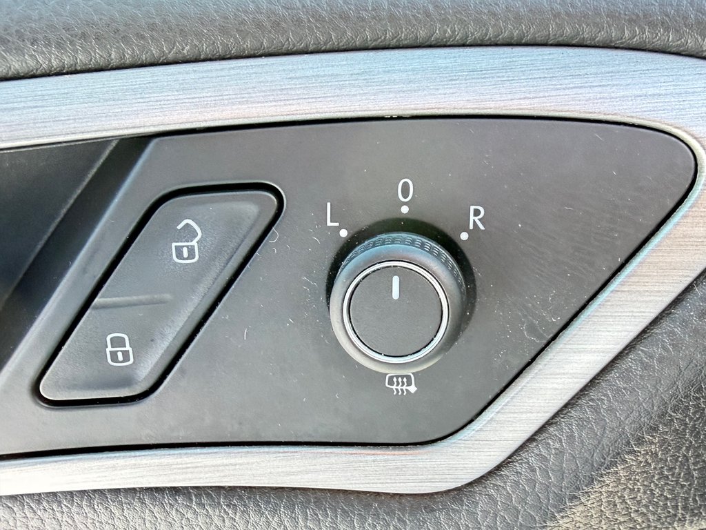 Volkswagen Golf TRENDLINE / MANUELLE / TURBO / MAGS / RABAISSÉ /VITRE TEINTÉE ET +++ / 2015 à Thetford Mines, Québec - 27 - w1024h768px