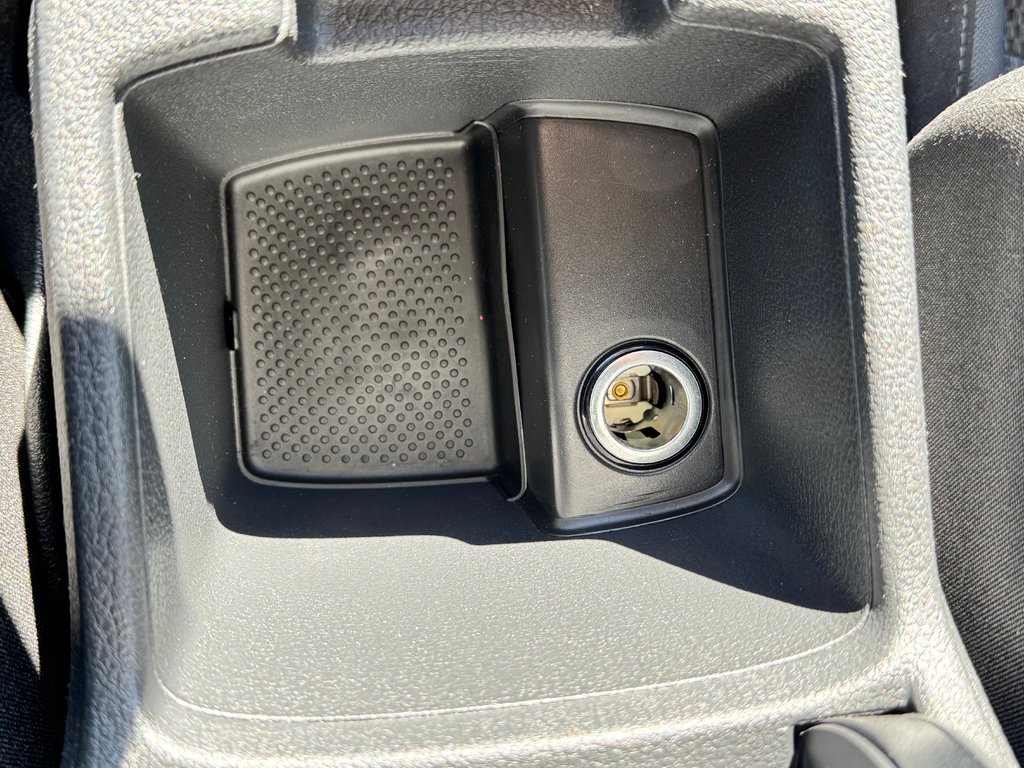 2015 Volkswagen Golf TRENDLINE / MANUELLE / TURBO / MAGS / RABAISSÉ /VITRE TEINTÉE ET +++ / in Thetford Mines, Quebec - 45 - w1024h768px