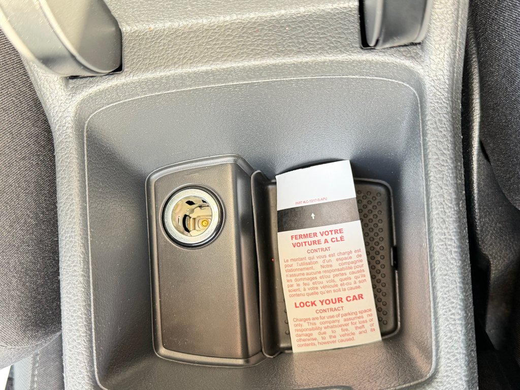 Volkswagen Golf TRENDLINE / MANUELLE / TURBO / MAGS / RABAISSÉ /VITRE TEINTÉE ET +++ / 2015 à Thetford Mines, Québec - 46 - w1024h768px