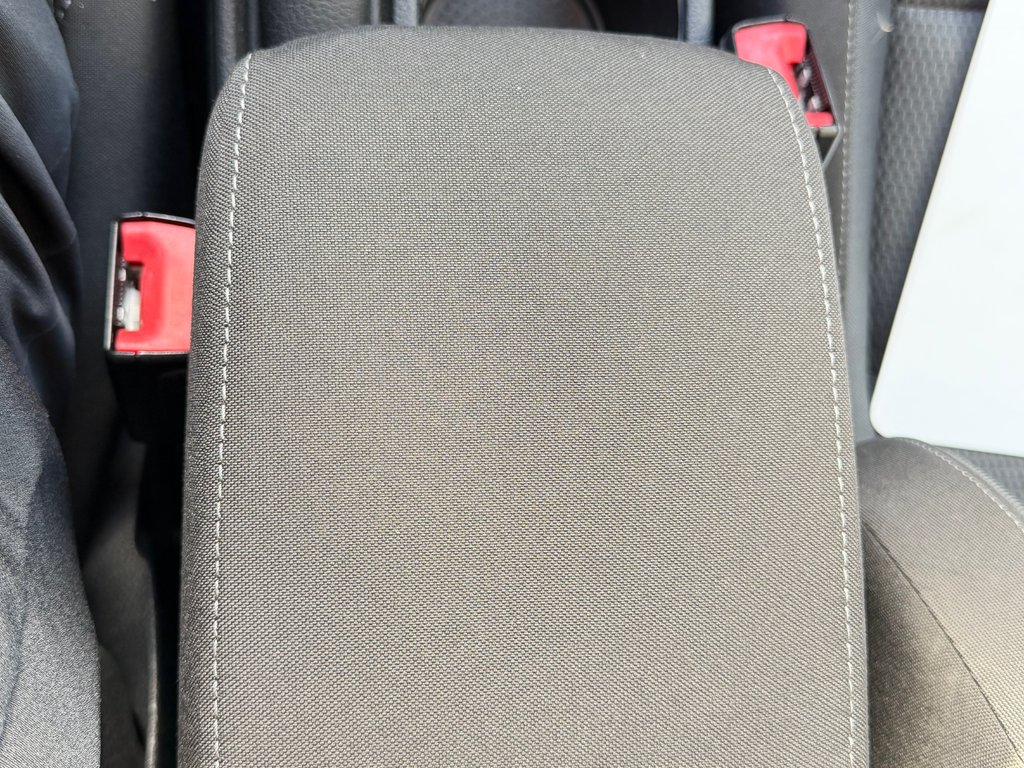 Volkswagen Golf TRENDLINE / MANUELLE / TURBO / MAGS / RABAISSÉ /VITRE TEINTÉE ET +++ / 2015 à Thetford Mines, Québec - 45 - w1024h768px