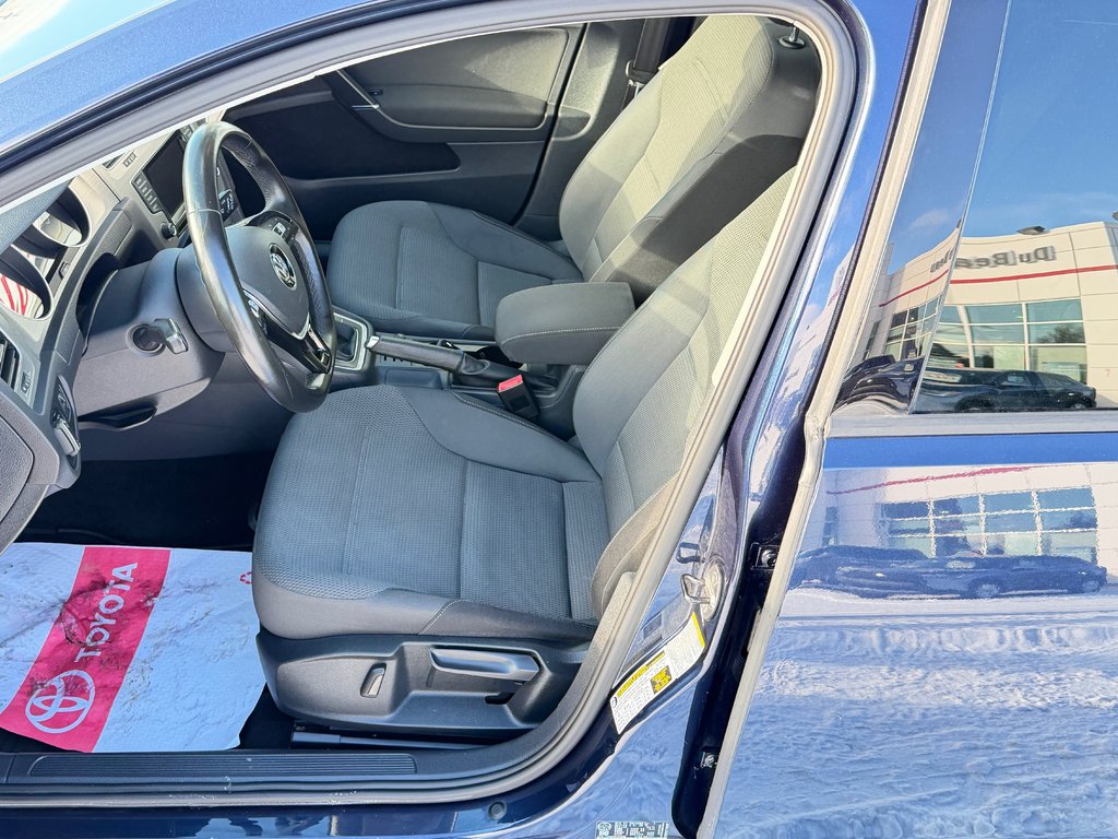 Volkswagen Golf TRENDLINE / MANUELLE / TURBO / MAGS / RABAISSÉ /VITRE TEINTÉE ET +++ / 2015 à Thetford Mines, Québec - 28 - w1024h768px