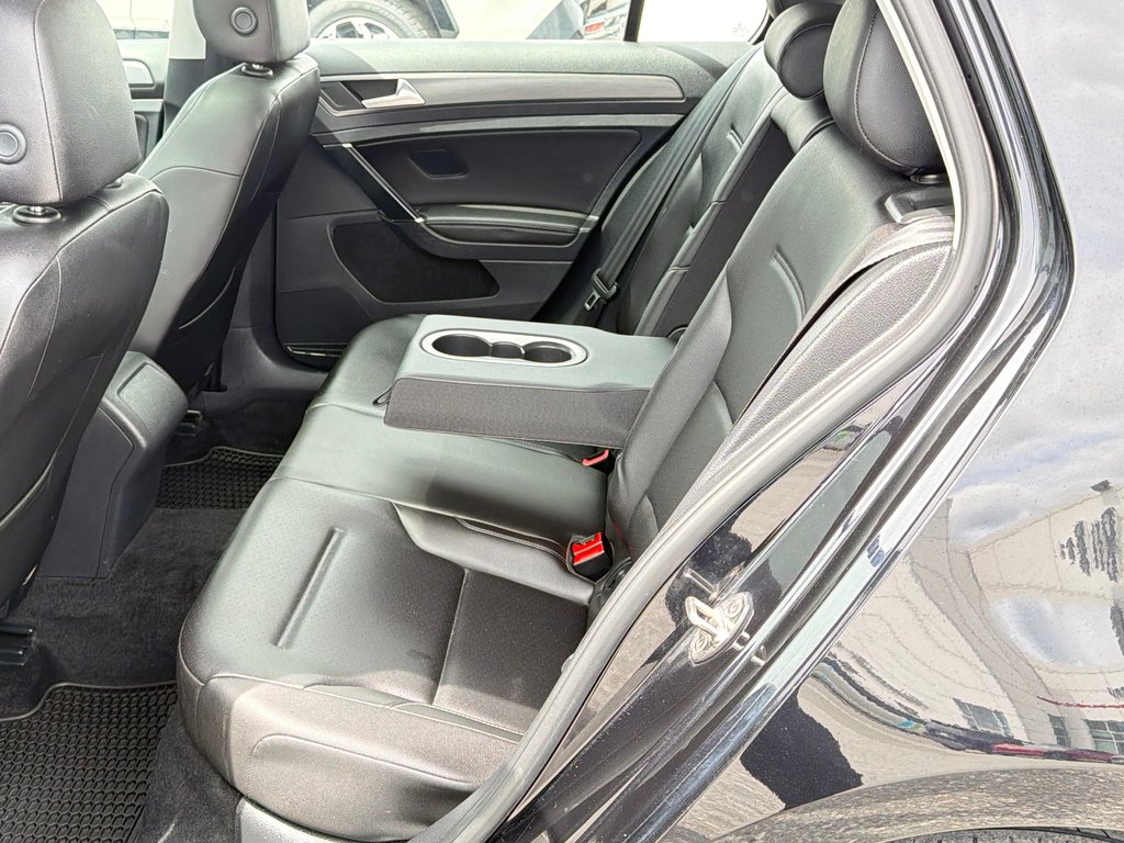 Volkswagen Golf CUIR / TOIT / MAN / 34.000KM  / VRAI GO KART !  / 2018 à Thetford Mines, Québec - 52 - w1024h768px