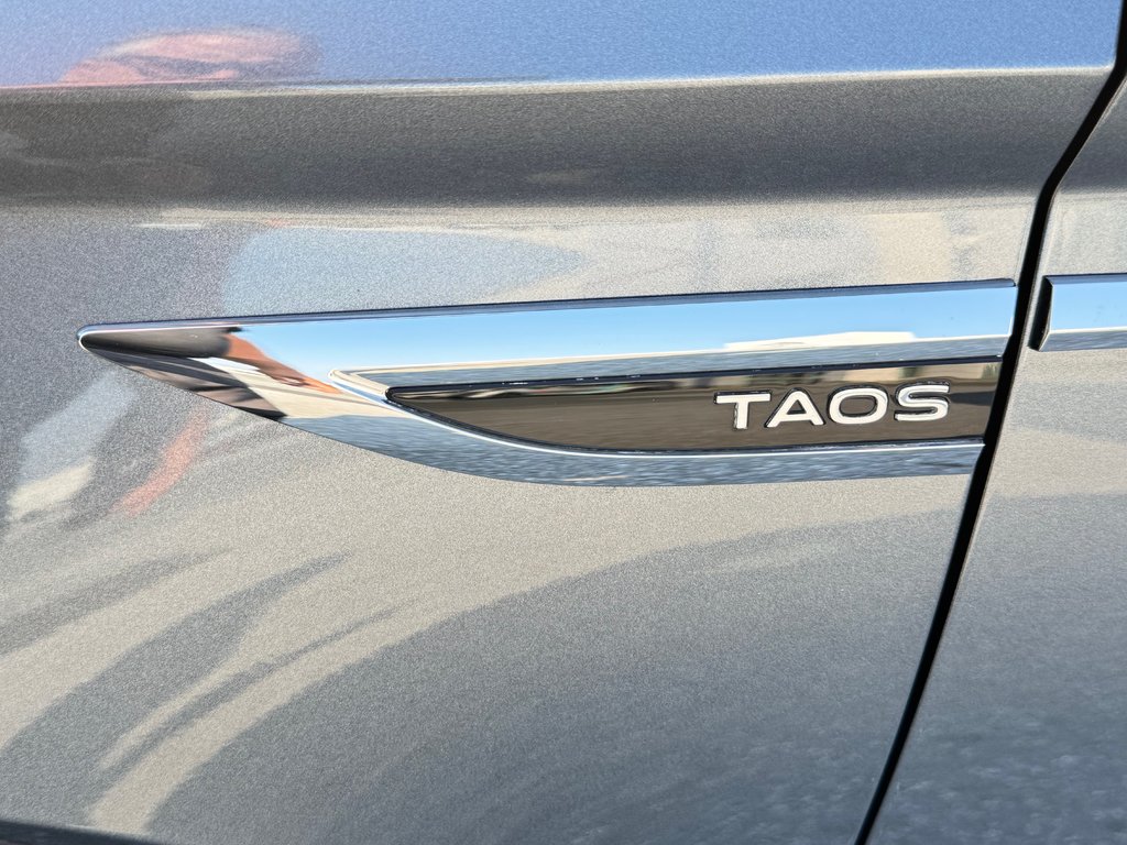 Volkswagen Taos Trendline 2024 à Thetford Mines, Québec - 16 - w1024h768px
