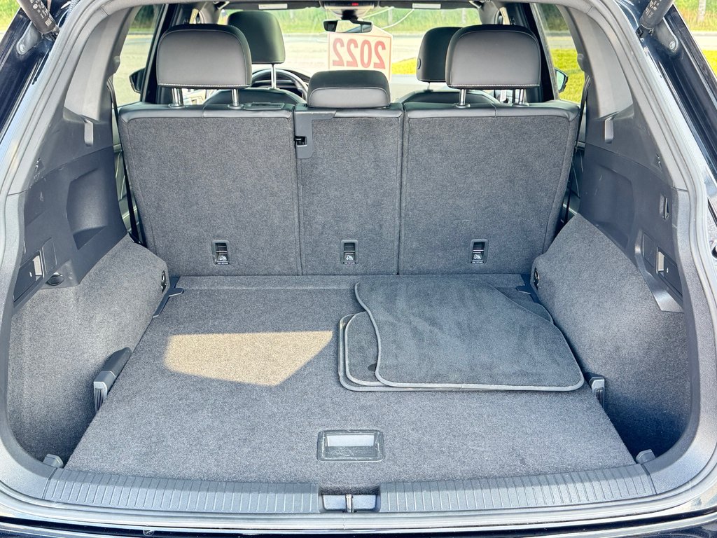 2022 Volkswagen Tiguan COMFORTLINE R-LINE AWD / TRÈS BAS KILOS WOW !! / in Thetford Mines, Quebec - 65 - w1024h768px