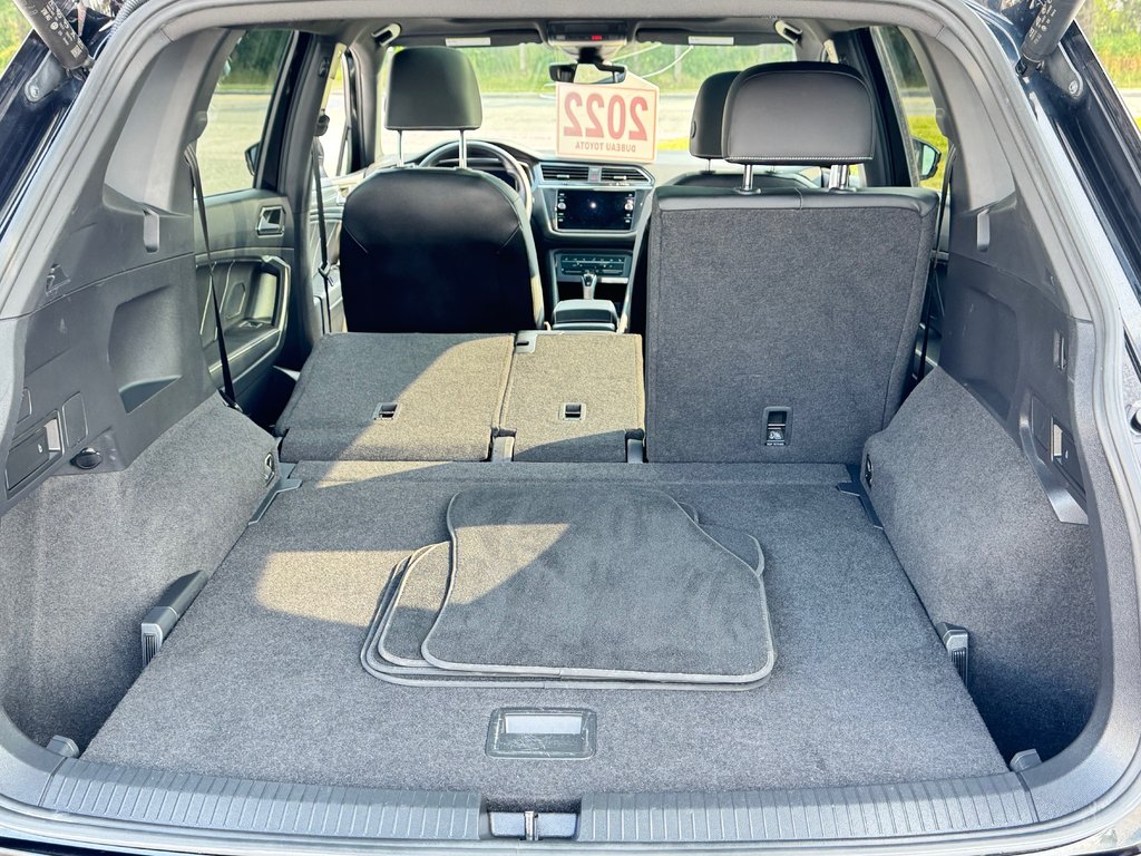 2022 Volkswagen Tiguan COMFORTLINE R-LINE AWD / TRÈS BAS KILOS WOW !! / in Thetford Mines, Quebec - 67 - w1024h768px