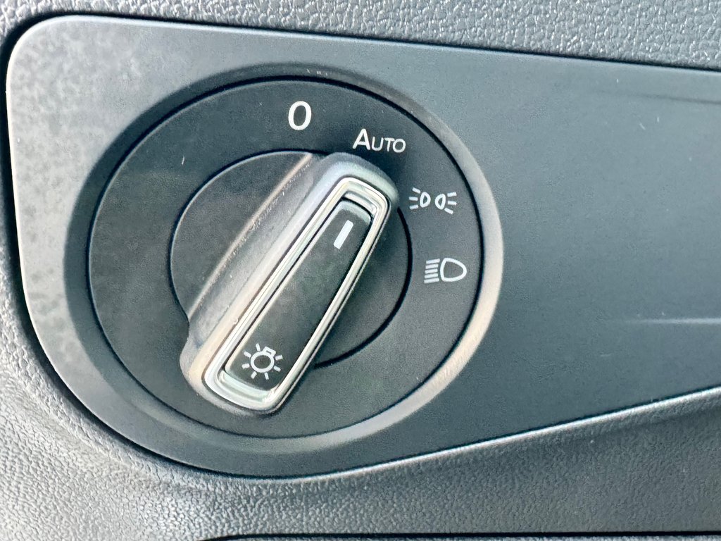 2022 Volkswagen Tiguan COMFORTLINE R-LINE AWD / TRÈS BAS KILOS WOW !! / in Thetford Mines, Quebec - 36 - w1024h768px