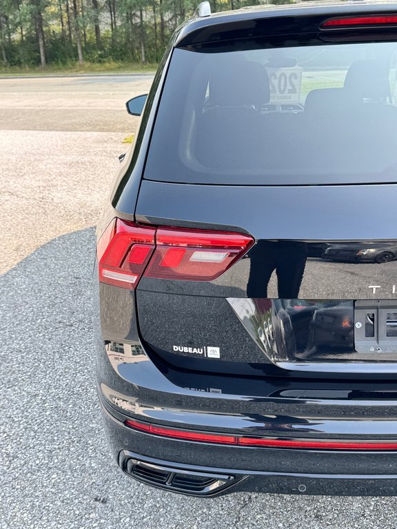 2022 Volkswagen Tiguan COMFORTLINE R-LINE AWD / TRÈS BAS KILOS WOW !! / in Thetford Mines, Quebec - 22 - w1024h768px