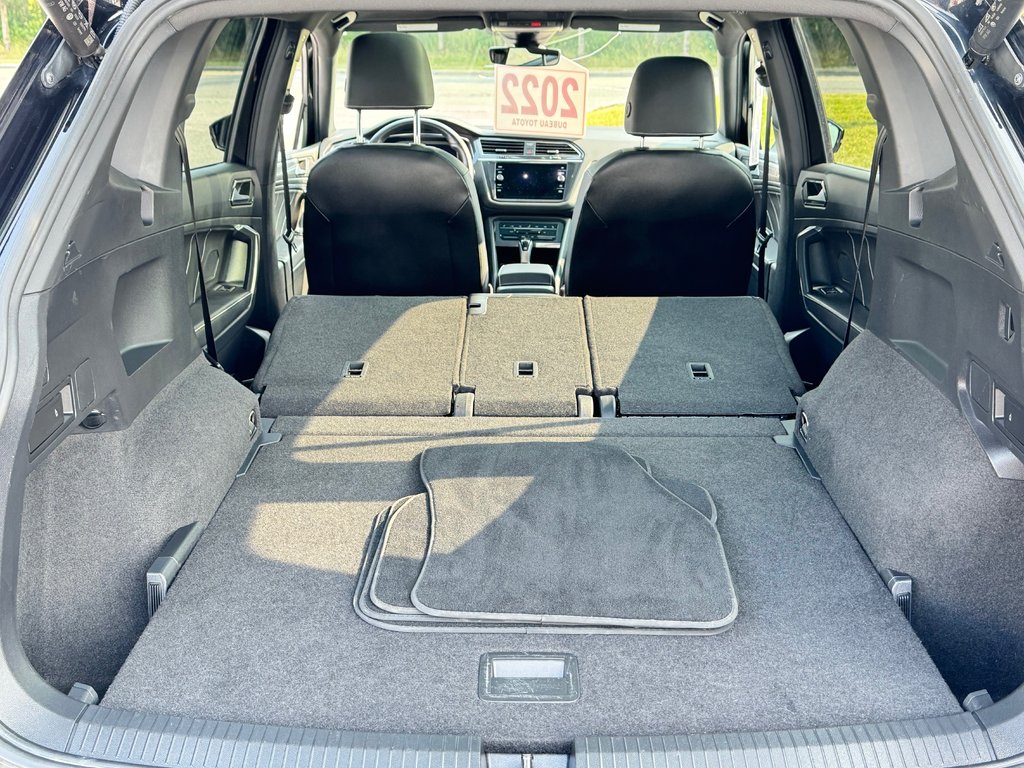 2022 Volkswagen Tiguan COMFORTLINE R-LINE AWD / TRÈS BAS KILOS WOW !! / in Thetford Mines, Quebec - 68 - w1024h768px