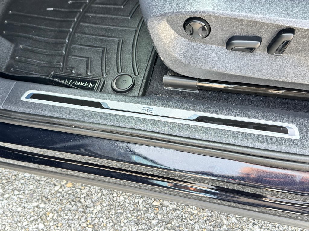 2022 Volkswagen Tiguan COMFORTLINE R-LINE AWD / TRÈS BAS KILOS WOW !! / in Thetford Mines, Quebec - 32 - w1024h768px