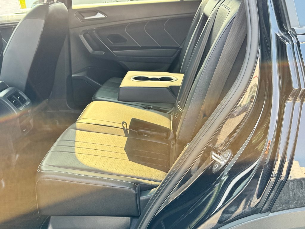 2022 Volkswagen Tiguan COMFORTLINE R-LINE AWD / TRÈS BAS KILOS WOW !! / in Thetford Mines, Quebec - 62 - w1024h768px