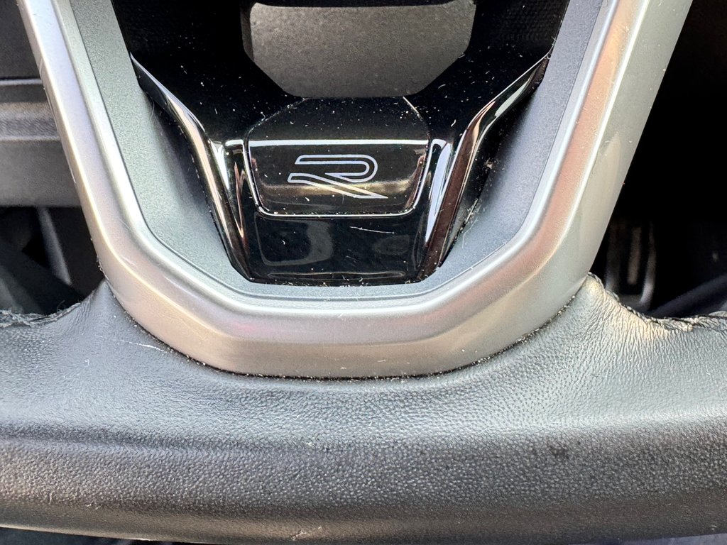 2022 Volkswagen Tiguan COMFORTLINE R-LINE AWD / TRÈS BAS KILOS WOW !! / in Thetford Mines, Quebec - 41 - w1024h768px