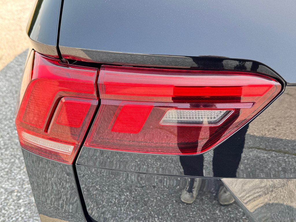 2022 Volkswagen Tiguan COMFORTLINE R-LINE AWD / TRÈS BAS KILOS WOW !! / in Thetford Mines, Quebec - 23 - w1024h768px
