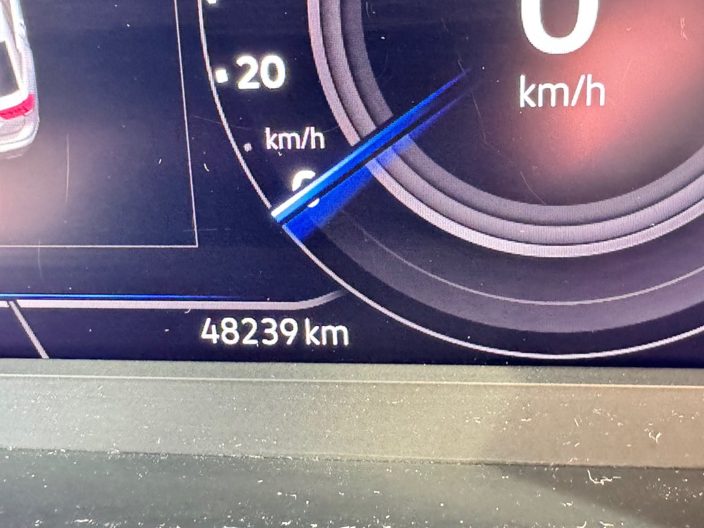 2022 Volkswagen Tiguan COMFORTLINE R-LINE AWD / TRÈS BAS KILOS WOW !! / in Thetford Mines, Quebec - 44 - w1024h768px