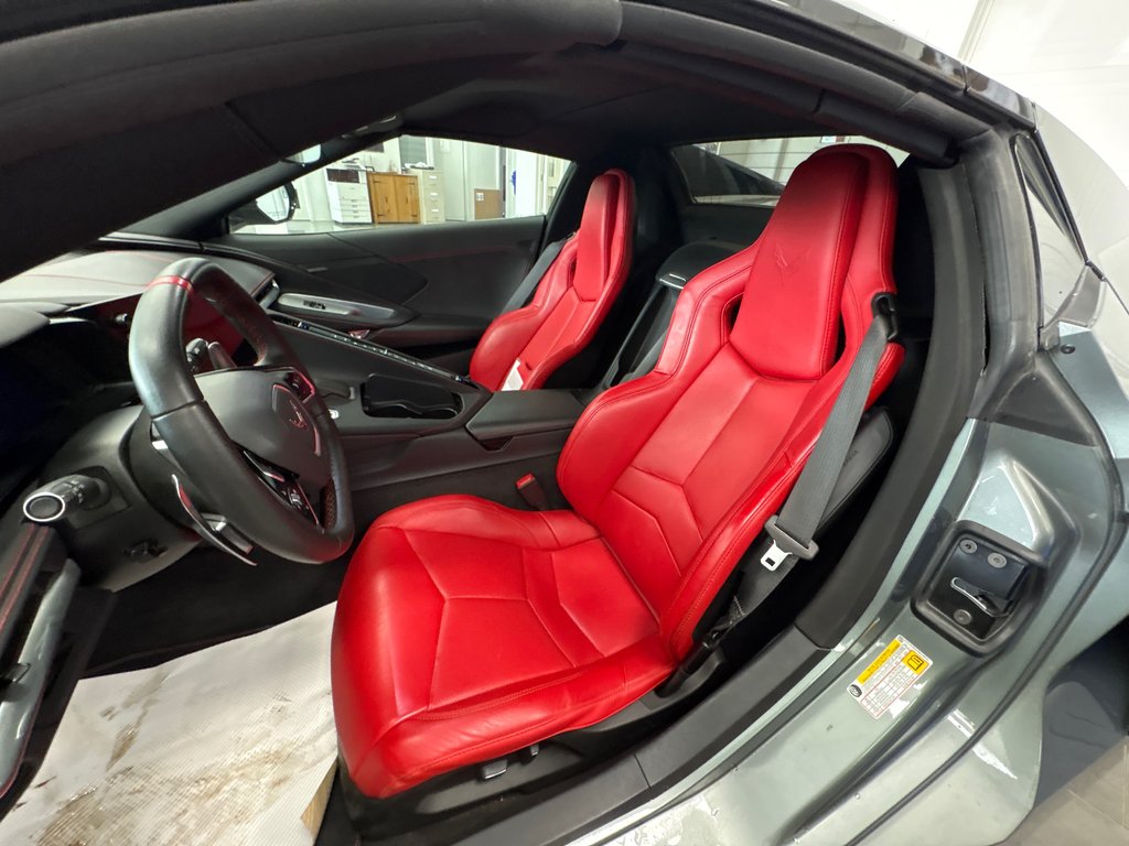 2022 Chevrolet Corvette 1LT in Paspébiac, Quebec - 10 - w1024h768px