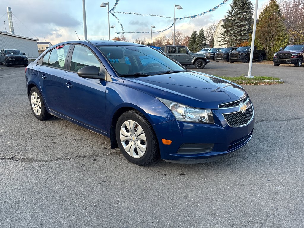 Chevrolet Cruze LS 2013 à Paspébiac, Québec - 3 - w1024h768px