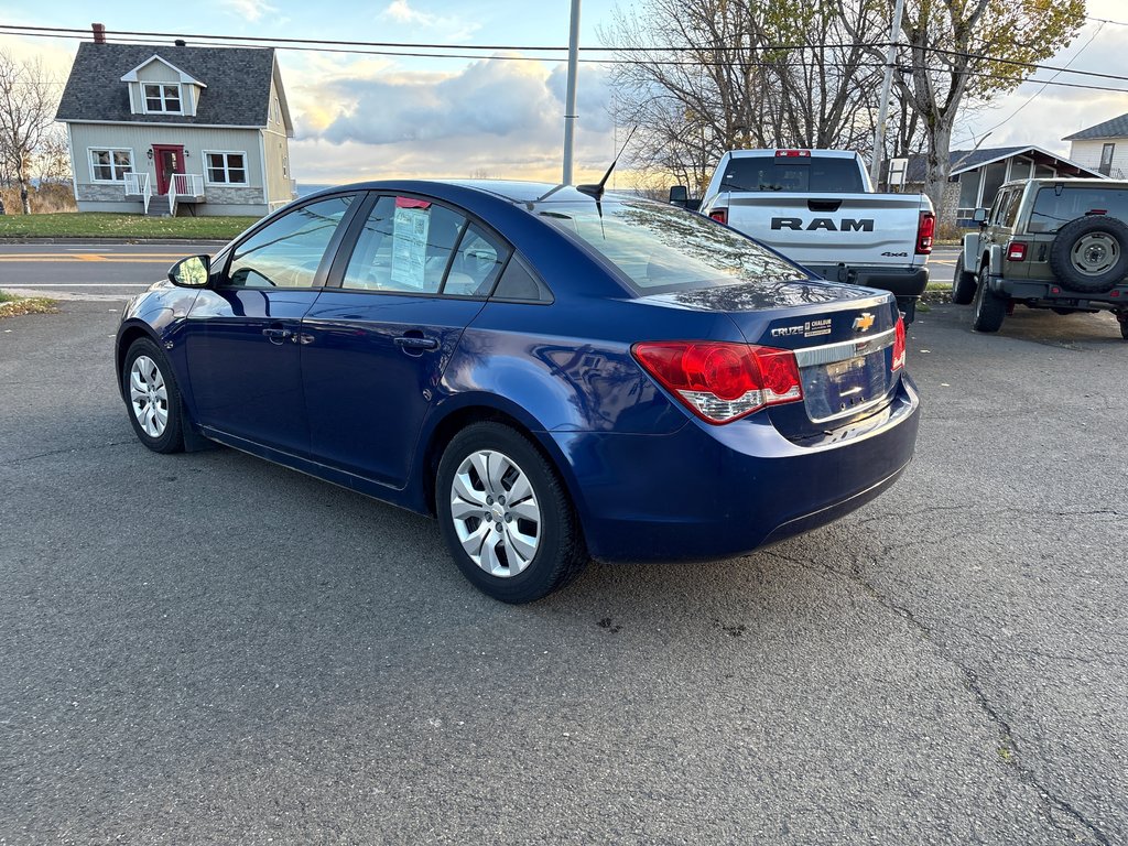 Chevrolet Cruze LS 2013 à Paspébiac, Québec - 8 - w1024h768px