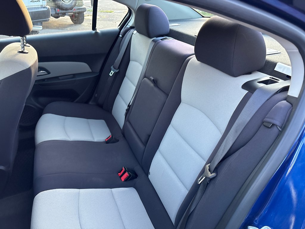 Chevrolet Cruze LS 2013 à Paspébiac, Québec - 10 - w1024h768px