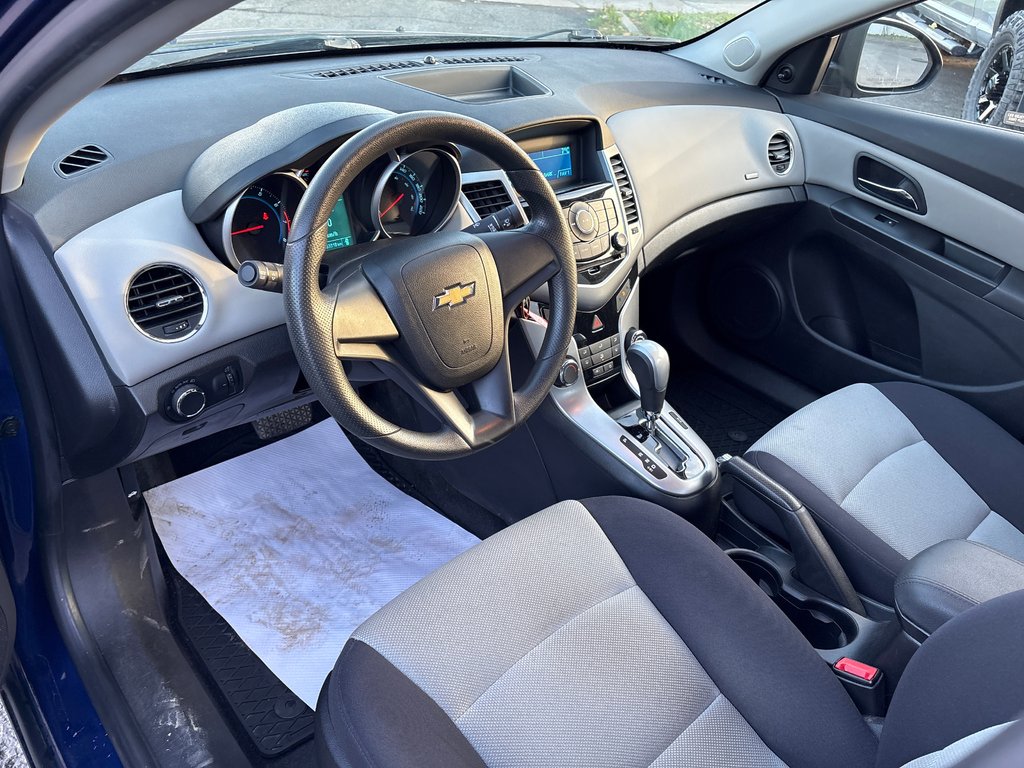 Chevrolet Cruze LS 2013 à Paspébiac, Québec - 11 - w1024h768px