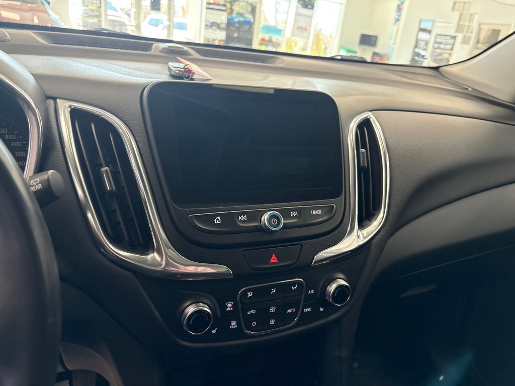 2020 Chevrolet Equinox LT in Paspébiac, Quebec - 14 - w1024h768px