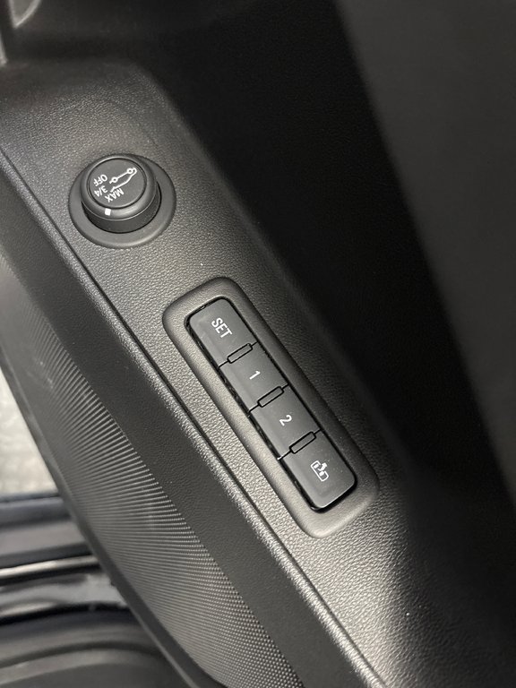 2020 Chevrolet Equinox LT in Paspébiac, Quebec - 11 - w1024h768px