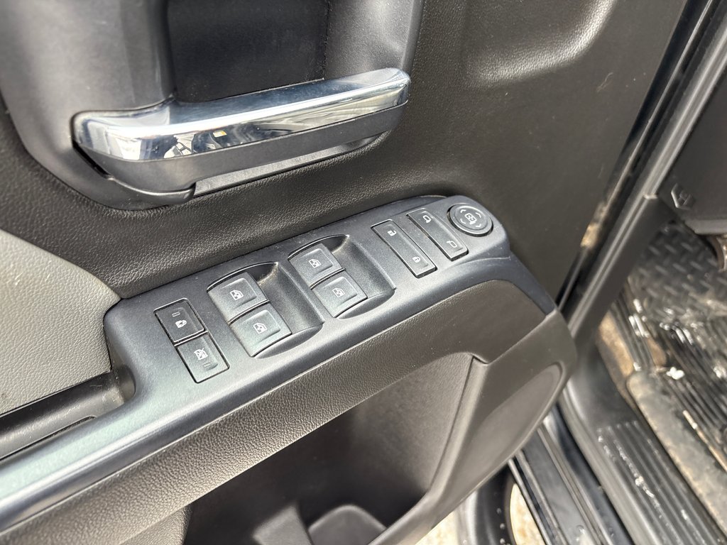 Chevrolet Silverado 1500 LD Work Truck 2019 à Paspébiac, Québec - 13 - w1024h768px