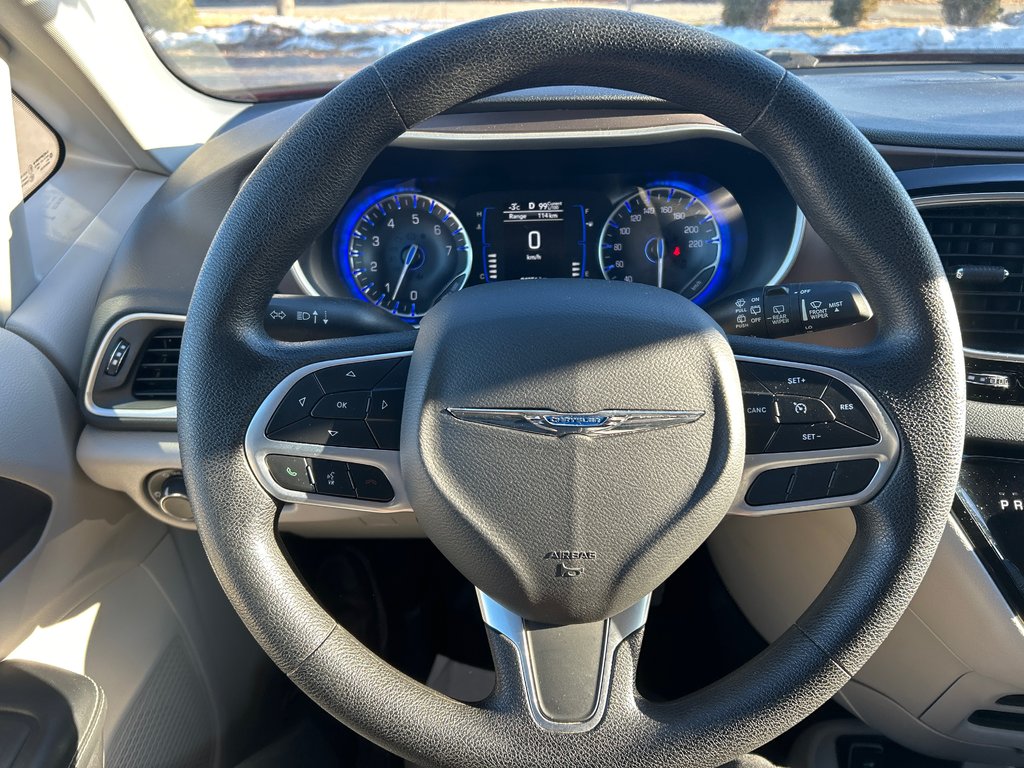 2021 Chrysler Grand Caravan SE in Paspébiac, Quebec - 11 - w1024h768px