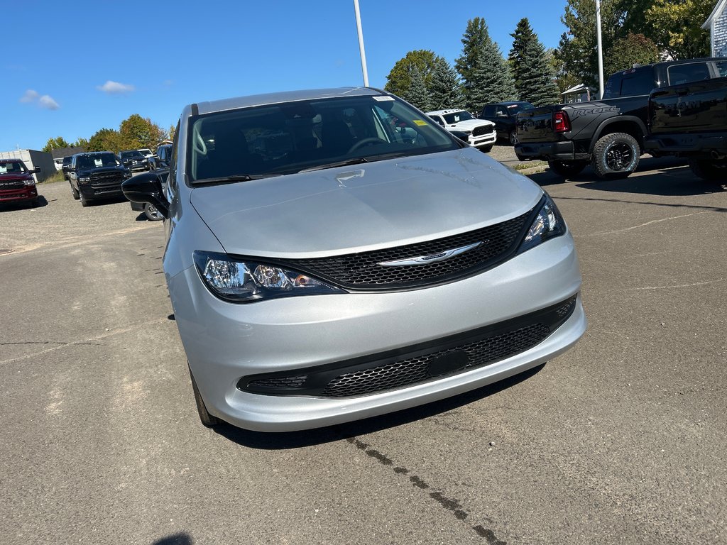 2024  Grand Caravan SXT in Paspébiac, Quebec - 2 - w1024h768px