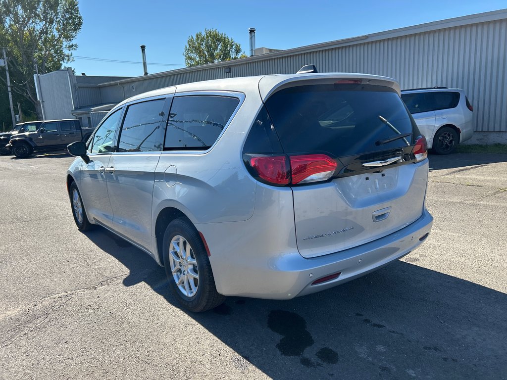 2024  Grand Caravan SXT in Paspébiac, Quebec - 7 - w1024h768px