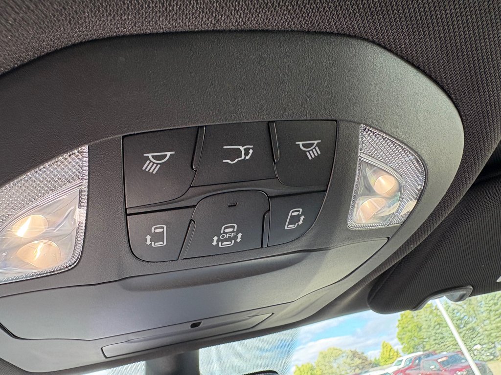 2025 Chrysler Grand Caravan SXT in Paspébiac, Quebec - 23 - w1024h768px