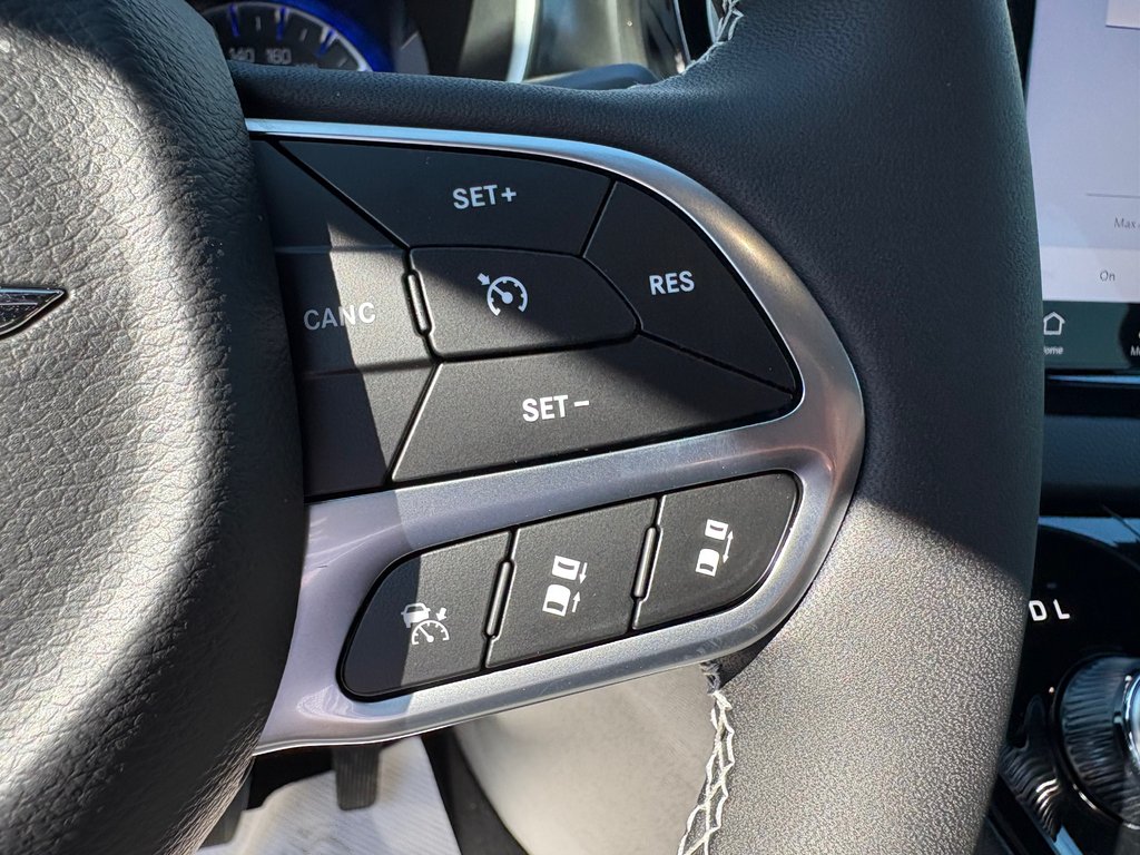 2025 Chrysler Grand Caravan SXT in Paspébiac, Quebec - 19 - w1024h768px