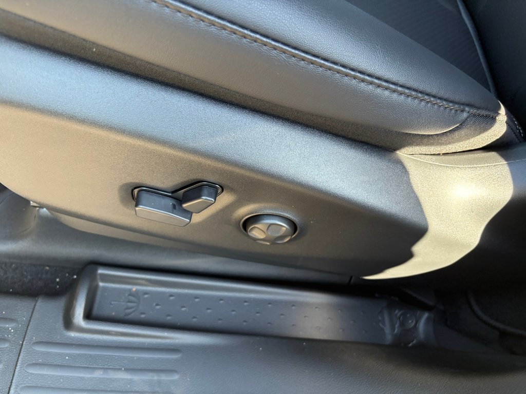 2025 Chrysler Grand Caravan SXT in Paspébiac, Quebec - 16 - w1024h768px