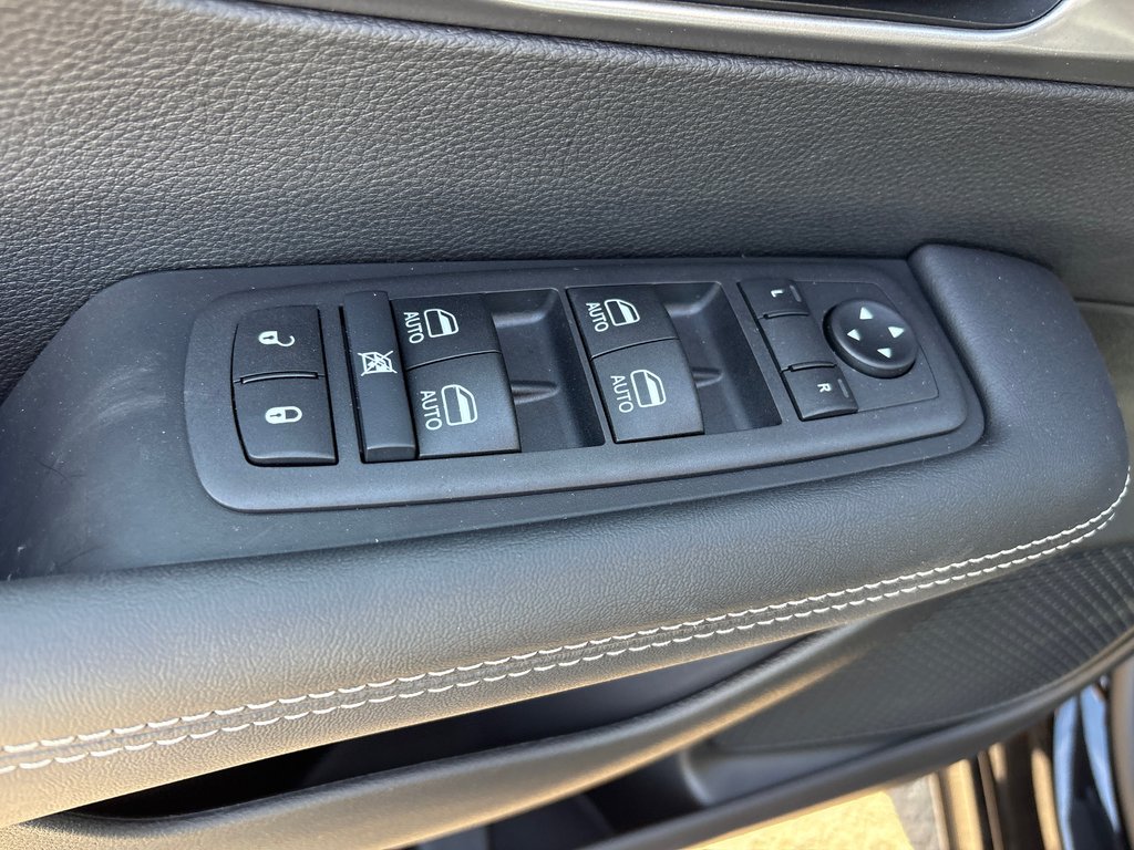 Chrysler GRAND CARAVAN SXT 2026 à Paspébiac, Québec - 14 - w1024h768px