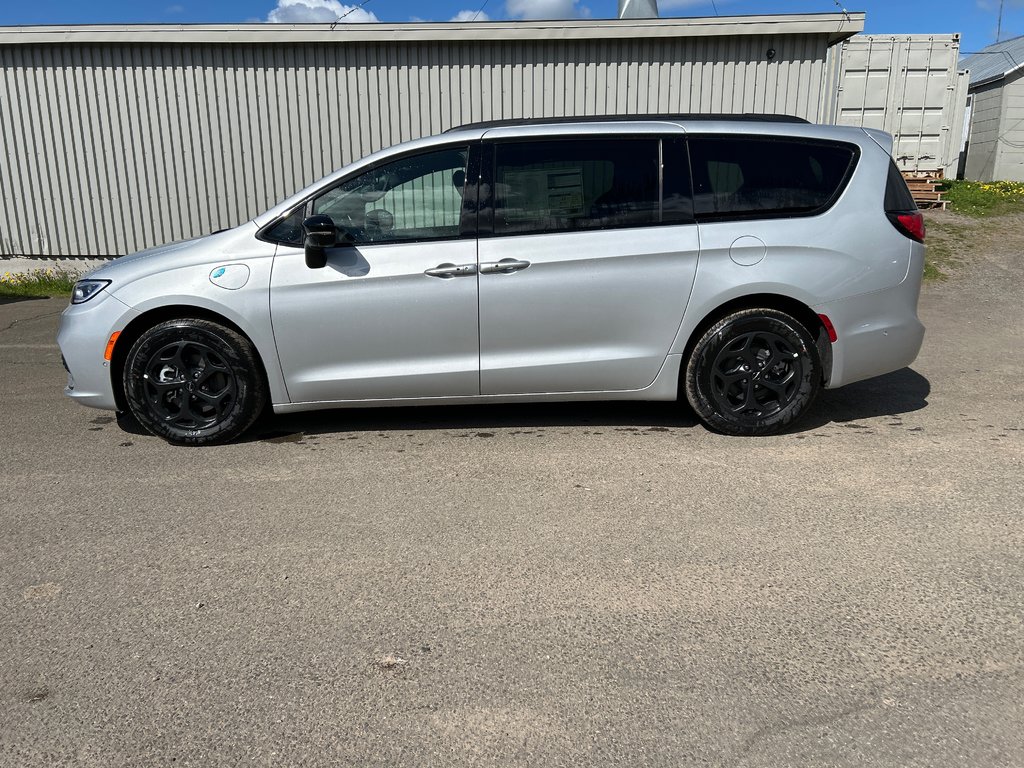 2024  Pacifica Hybrid PREMIUM S APPEARANCE in Paspébiac, Quebec - 10 - w1024h768px