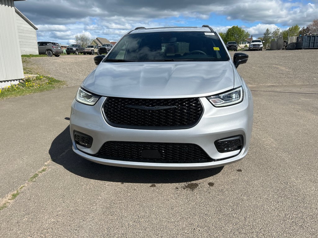 2024  Pacifica Hybrid PREMIUM S APPEARANCE in Paspébiac, Quebec - 2 - w1024h768px