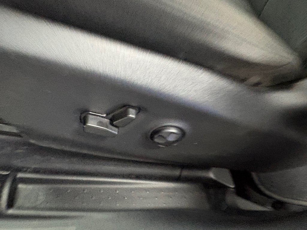 2022 Chrysler Pacifica Touring in Paspébiac, Quebec - 13 - w1024h768px
