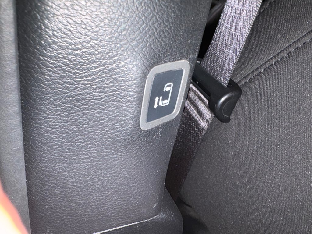 2022 Chrysler Pacifica Touring in Paspébiac, Quebec - 14 - w1024h768px